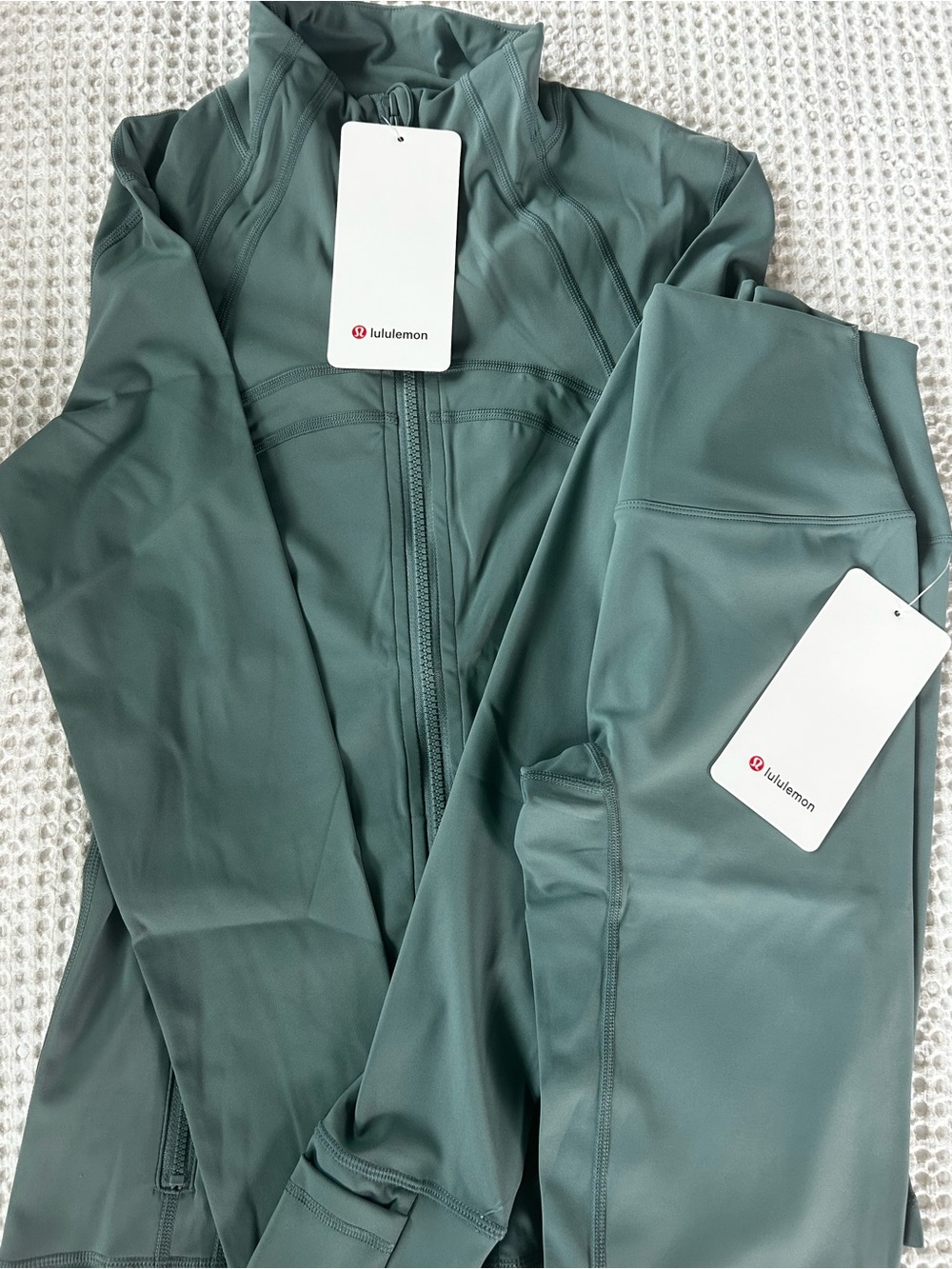 lululemon athletica Sage Green Zip Jacket & Leggings Set size 6